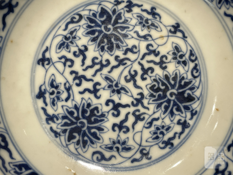 清光绪 青花缠枝莲纹盘一对 - 图11